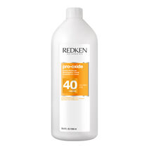 Oxidante en crema Pro Oxide 40 VOL - Decoloraciones y oxidantes | L'Oréal Partner Shop